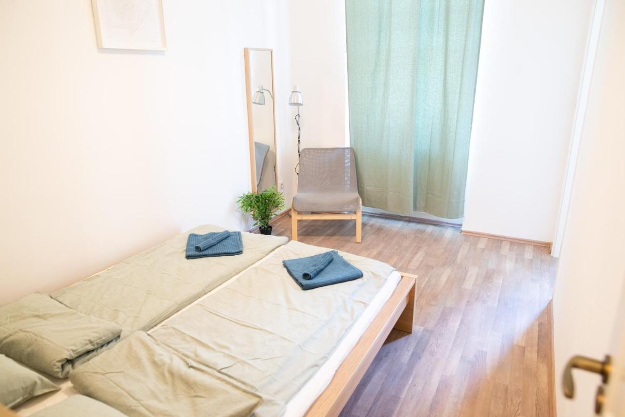 Appartement N28 Next To Andrassy. Boedapest